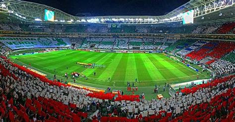 Criado com intuito de ser referencia em notícias do palmeiras, nosso site reúne por categorias tudo relacionado ao verdão. Mosaico Allianz Parque | Football poster, Soccer field ...