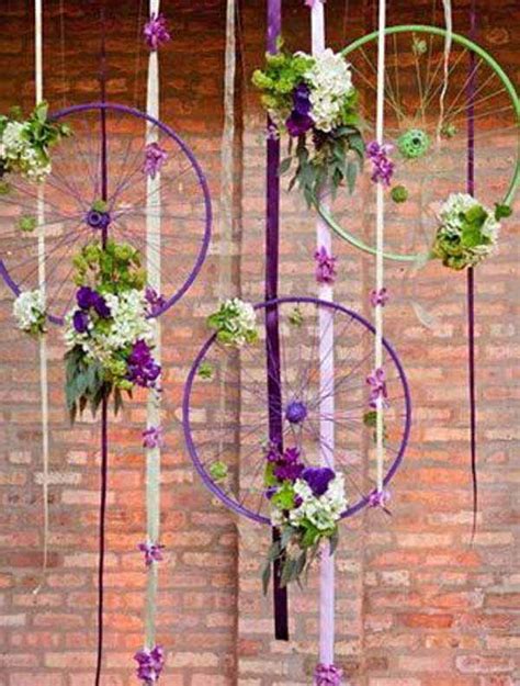 What a gorgeous way to decorate bikes !! 21 Brilliant DIY Ways of Reusing Old Bike Wheels - Amazing ...