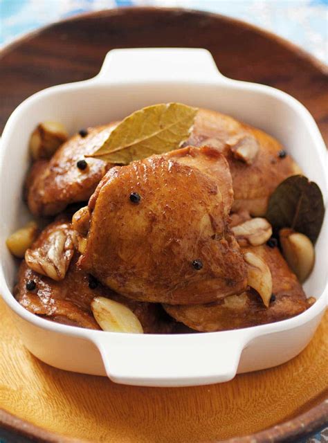 Like its pork counterpart, this chicken version is made by braising the meat in a mixture of soy sauce, vinegar, and aromatics such as onions, garlic, peppercorns, and bay leaves. Chicken Adobo Recipe - Steamy Kitchen Recipes