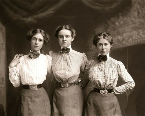 Victorian Erawomen W Large Belt Buckles And Bowties C1900s Photo Reprint 8x10 Ebay 1800s