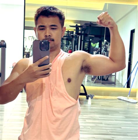 น้องไข่ย้อย ชอบคุยคนเดียว on Twitter: "ห อ ม ข รั่ บ https://t.co