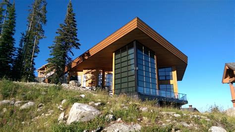 There's a reason canada was nicknamed the great white north: 6 stunning cabin rentals for your next big group holiday ...