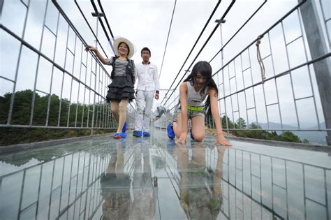 Chinese Skywalk Worlds Longest Glass Bridge Spans Two Cliffs