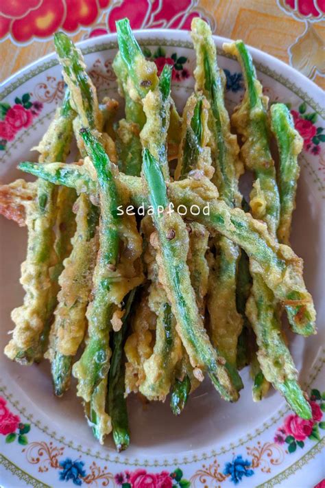Jenis makanan ini sangat mudah ditemukan baik di pinggir jalan sampai di restoran. Resepi Kacang Buncis Goreng Telur - Kacang Panjang Goreng ...