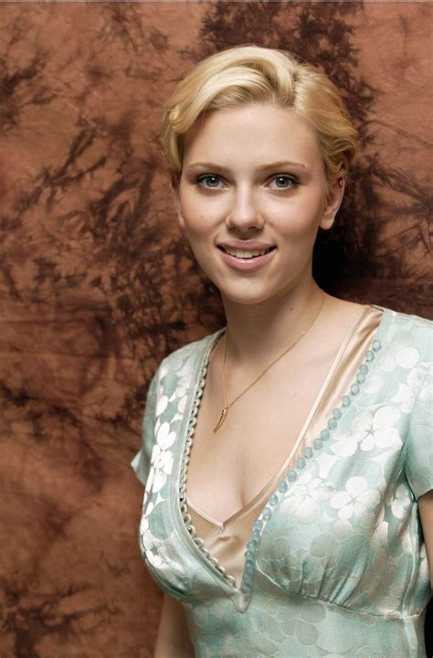 Scarlett Johansson Pictures 12 November 2006
