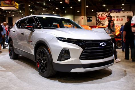 This new mill produces 230 horsepower and 258. 2020 Chevrolet Blazer Redline Edition Lights Up SEMA | GM ...