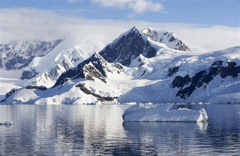 Antarctic Coast Stock Photo Image Of Glaciology Frozen 136567260
