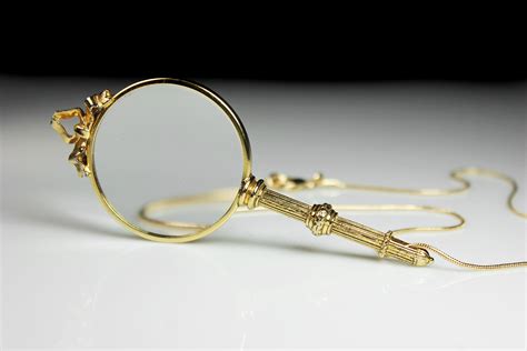 Magnifying Glass Necklace Gold Tone Serpentine Chain Jewelry