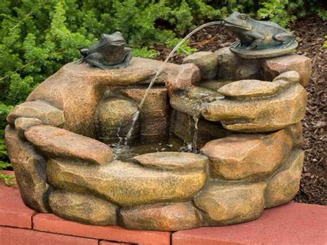 Las fuentes de agua son el modo perfecto de añadir un poco de zen a tu piscinas pequeñas terraza albercas pequeñas casas con alberca piscinas del patio trasero pequeñas pequeñas piscinas. Fuentes de agua para jardines pequeños | Mundojardineria.info