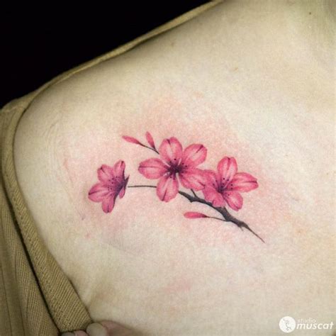 Cherry Blossom Collarbone Piece By Eiji Blumen Tattoo Schulter Mini