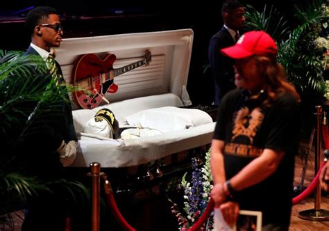 Chuck Berry Fans Pay Final Respects To Singer In Open Casket Viewing