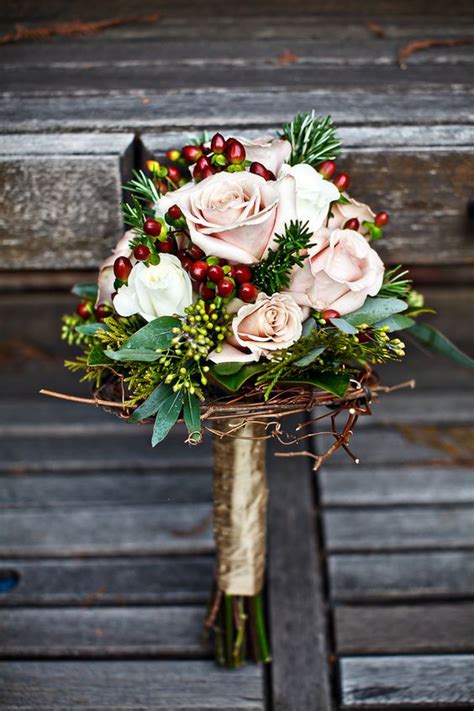 A fun seasonal flower bouquet! 'Tis the Season!