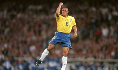 Exfutbolista Brasilero Roberto Carlos Llega A Sus 47 Años De Vida