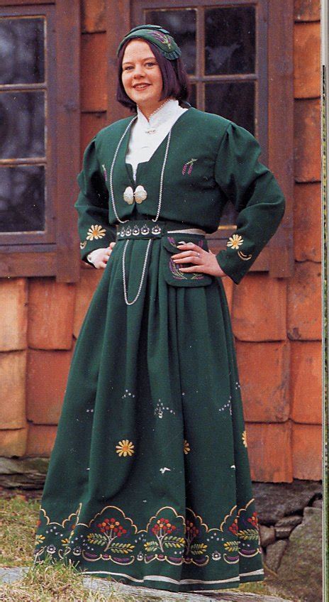 185 отметок «нравится», 3 комментариев — sɪɢʀɪᴅ ᴍᴀɴɴᴇs (@sigrid.mannes) в instagram: FolkCostume&Embroidery: Overview of Norwegian Costumes ...