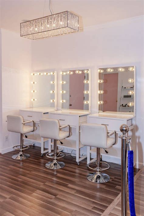 A Look Inside The Glam Bar Makeup Studio Decor Salon Interior Design Beauty Room Decor