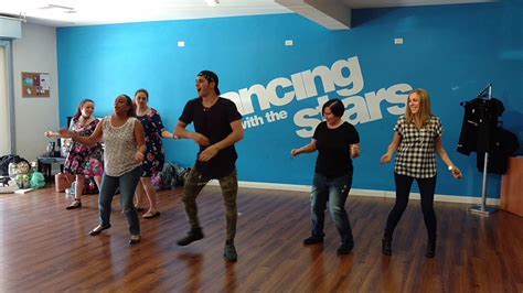 A Dancing With The Stars Dance Lesson From Alan Bersten Dwts
