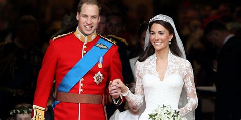 Prince william gave kate this understated victorian rose gold band while they were studying at st andrews, and she was photographed wearing it at her graduation ceremony in the summer of 2005. Why Prince William Never Wears a Wedding Band - Why Doesn't Prince William Wear a Wedding Ring?