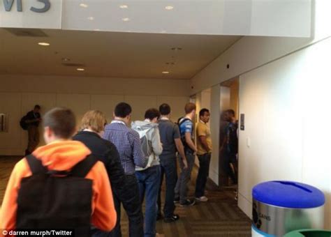 Ridiculously Long Lines Outside Mens Restroom At Tech Conference While Theres None Outside