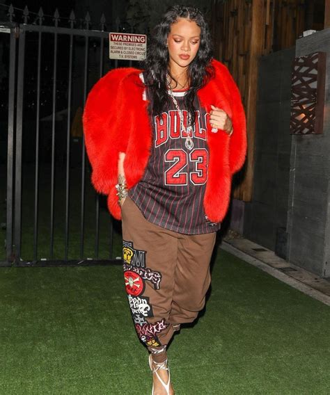 9 Looks Da Rihanna Grávida Que Nos Deixaram Apaixonadas Steal The Look