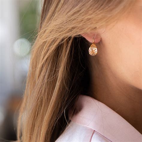 Caroline Svedbom Mini Drop Clasp Earrings Rhodium Light Peach Ejesbyejes