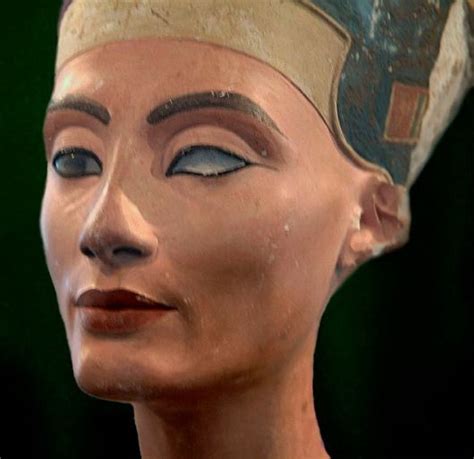 queen nefertiti bust 3400 year old nefertiti bust queen nefertiti egypt news ancient egypt