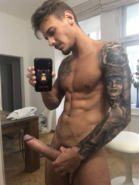 Chris Diamond Partecipa Ad Un Orgia Con Altri Ragazzi Video Bitchyx