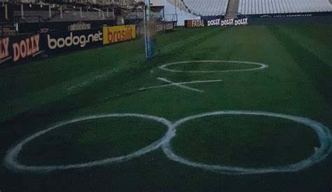 Com o resultado, o palmeiras fica na sexta posição do brasileirão, com 4 pontos. Gramado da Arena Corinthians é pichado com provocação de ...