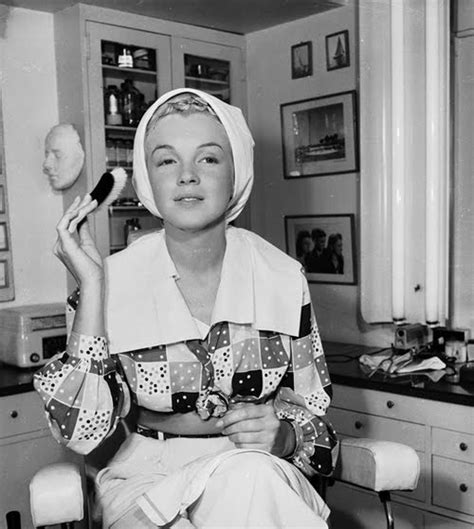 Marilyn monroe olarak tanıdığımız efsanevi aktris, norma jeane mortensen adıyla 1 haziran 1926'da doğdu. Marilyn Monroe without makeup : pics