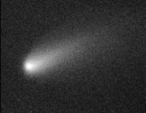 Twenty Five Years Ago Hale Bopp Comet Puts On A Celestial Show For