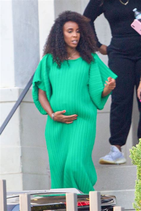 Pregnant Kelly Rowland Leaves Photoshoot In Brentwood 10 19 2020 Hawtcelebs