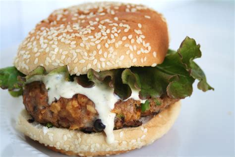 I Thee Cook Black Bean Turkey Burgers With Avocado Ranch Sauce