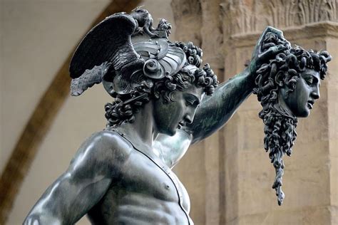 Perseus Holding The Head Of Medusa Statue Head Statue
