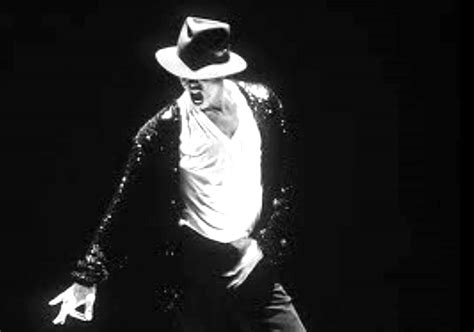 Michael Jacksons First Moonwalk In Billie Jean Performance Celeb Bistro