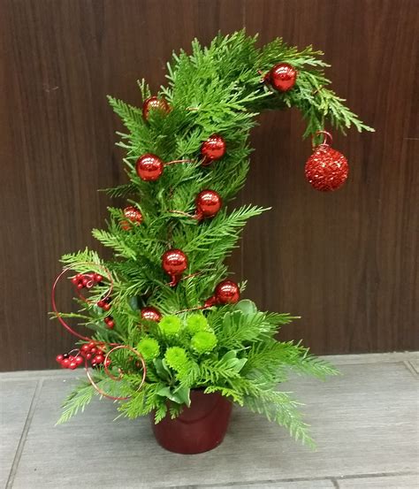Whoville Tree (XM17-01) - Bunches Flower Co.