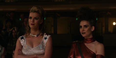 Debbie Betty Gilpin And Ruth Alison Brie In Glow S E