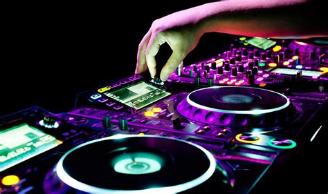 5 Electronic Dance Music Genres That Used To Be Popular Before Fab Mania