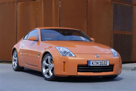 Nissan 350z Nissan 350z Stockfotos Und Bilder Kaufen Alamy Research