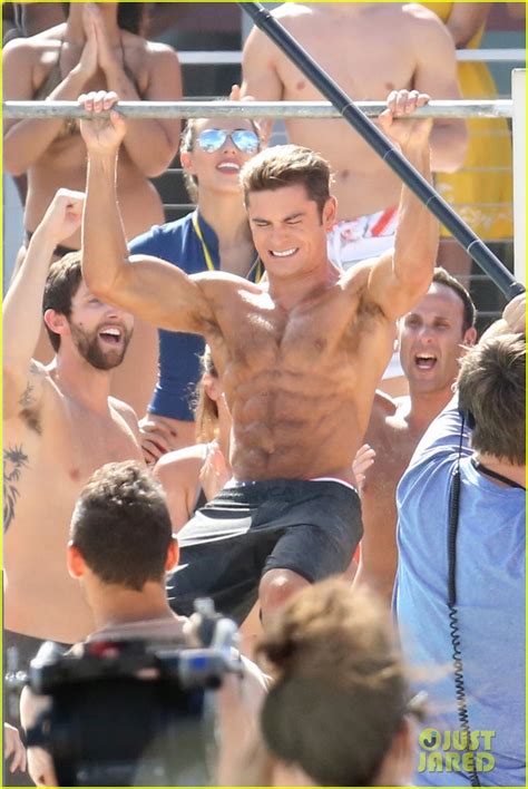 Zac Efron Reveals The Sexiest Thing About Dwayne Johnson Photo