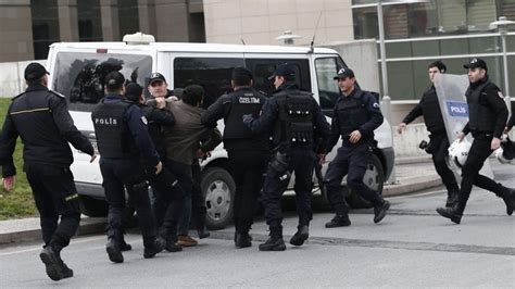 Polic A Turca Mata A Dos Secuestradores De Un Fiscal