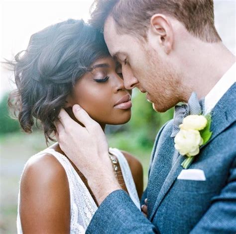 Lovely And Intimate Moment Captured By Elle Golden Munaluchibride