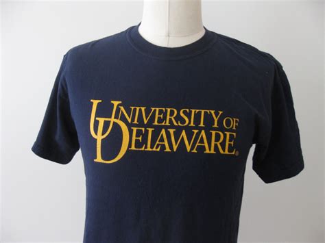 University Of Delaware T Shirt Shirt Adult Medium