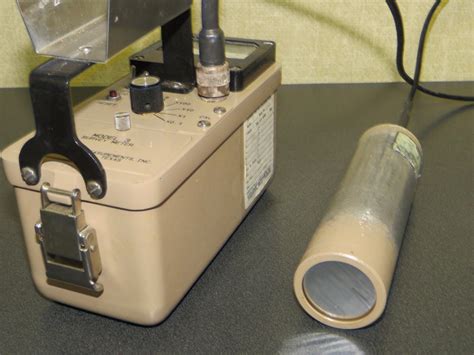 2 Ludlum Measurements Inc Model 3 Survey Meter Geiger Counter 44 1