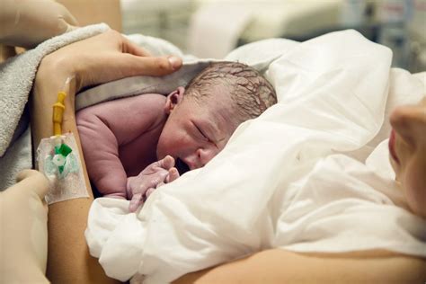 7 Things To Do In The Hospital After You Give Birth