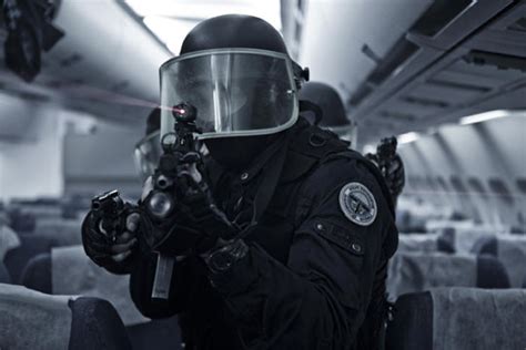 Rainbow Six Siege New Trailers Showcases The French Gign Operatives