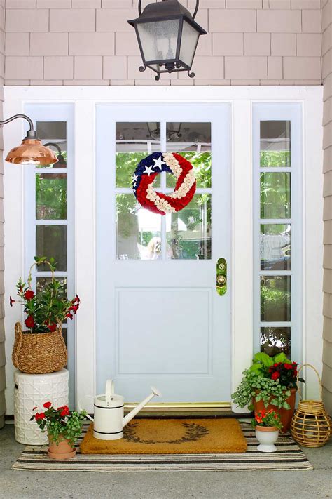 We've designed and crafted these tips to help improve your outdoor daily living as well as enhance your a front porch can serve as a comfortable spot for family chats or even a place for fine dining outdoors. Patriotic Front Porch Decorating Ideas - Modern Glam