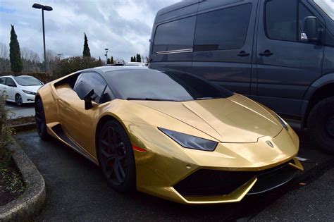 Gold Wrapped Lamborghini Huracan At A Beauty Salon In Bellevue Wa R