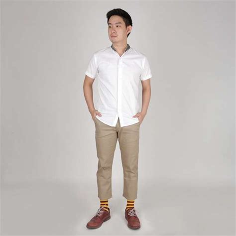 Outfit Kondangan Remaja Pria Simple Kemeja Dan Batik Keren