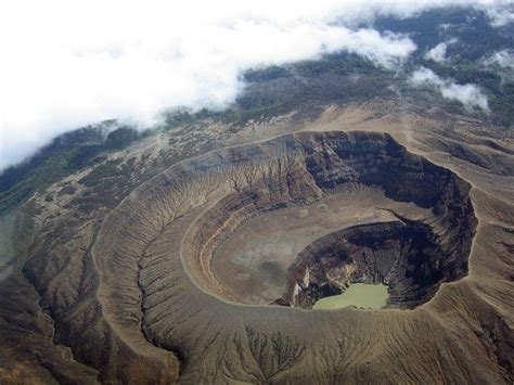 What Is A Volcanic Crater Like Quora