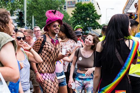 Christopher street day can take place again: Sfeerimpressie Christopher Street Day 2017 (fotoserie ...
