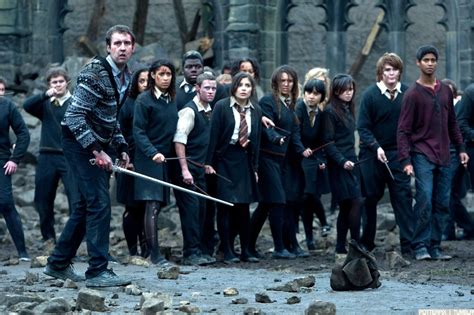 Battle Of Hogwarts Battle Scene Harry Potter Trivia Quiz Harry Potter